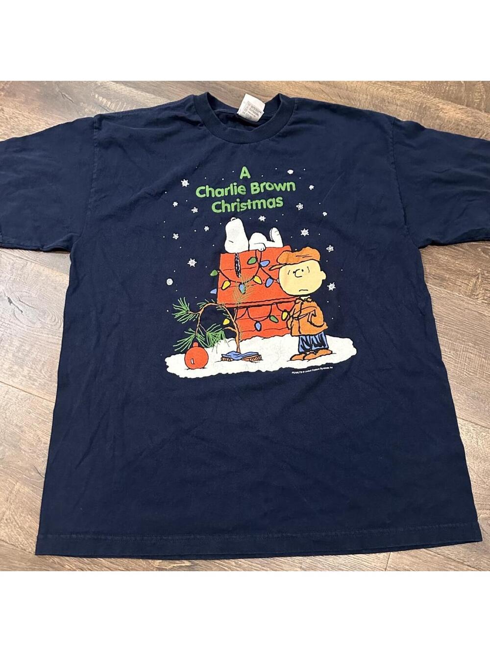 Vintage Peanuts Charlie Brown Christmas T-Shirt